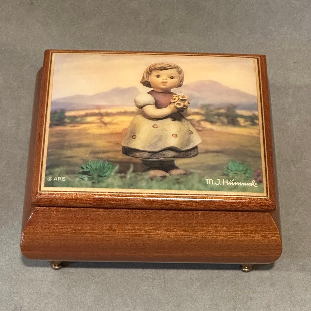 MJ Hummel Reuge Music Box  Mother Figurine 257 Love Is A Many Splendored Thing‎